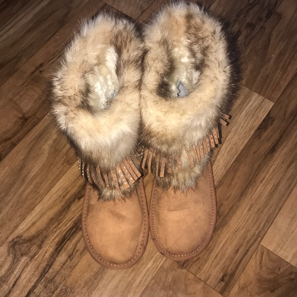Justice fur boots